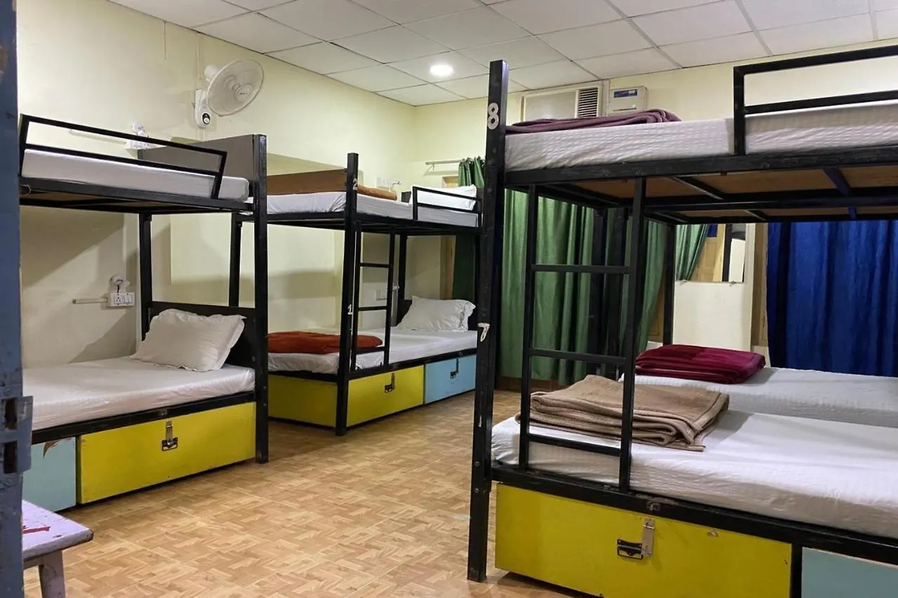 فاراناسي Vagabond Stay Hostel الهند